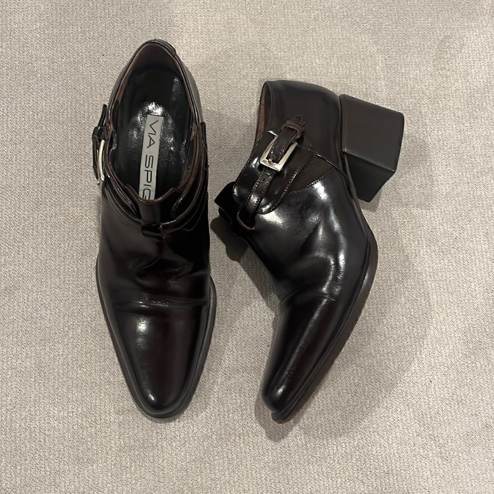 Vintage Via Spiga brown leather 2” heel boots